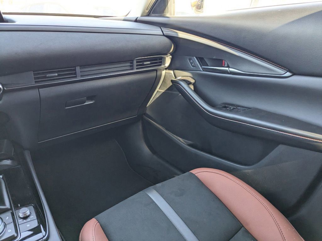 2025 Mazda CX-30 2.5 Carbon Turbo