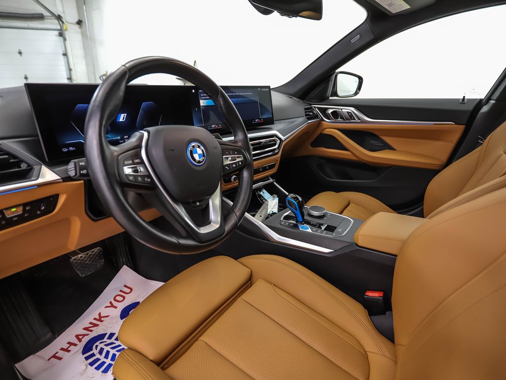 Thumbnail: 2023 BMW i4 - 10