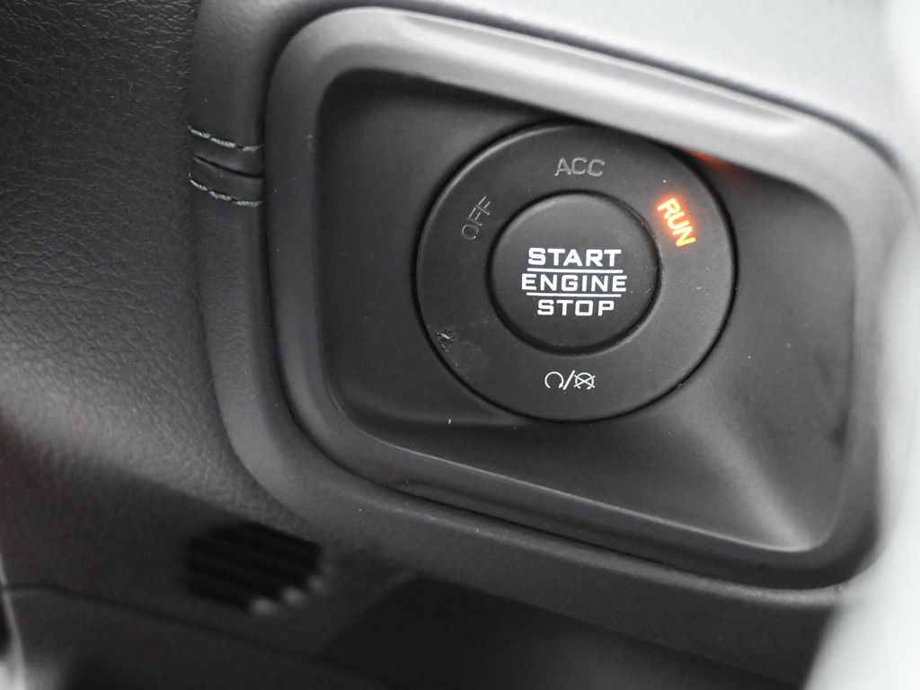 New 2026 Bright White Clearcoat Jeep Sahara image 21