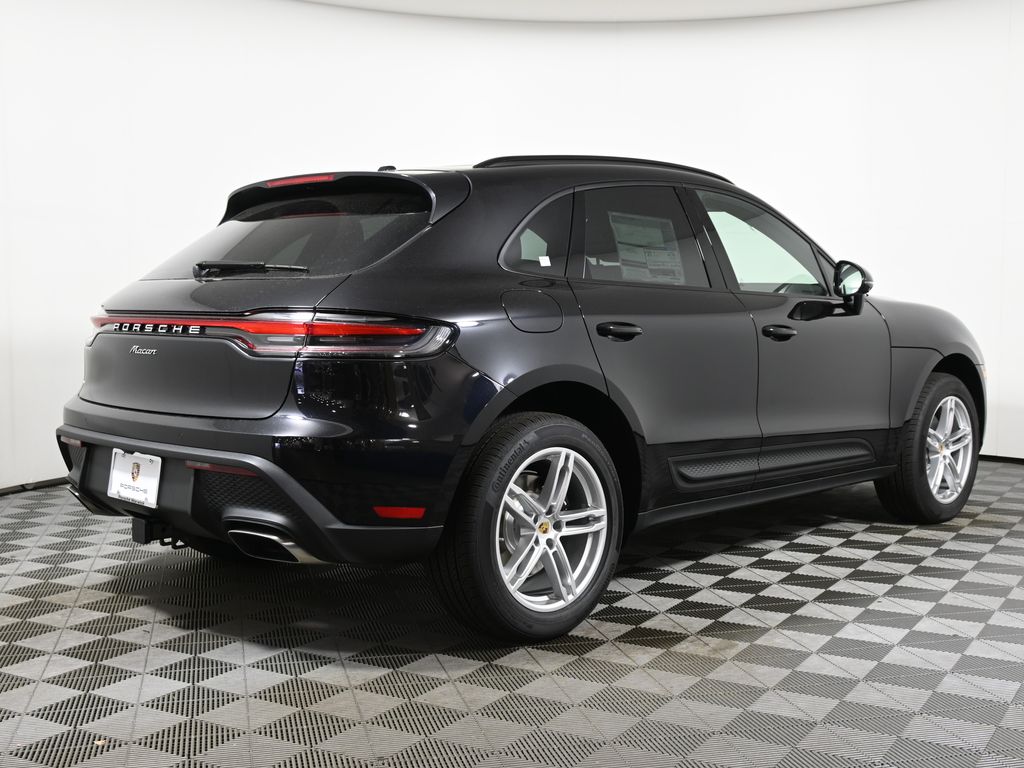 2025 Porsche Macan  7