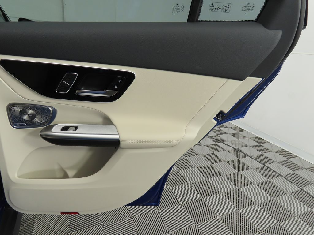 Thumbnail: 2026 Mercedes-Benz GLC - 27