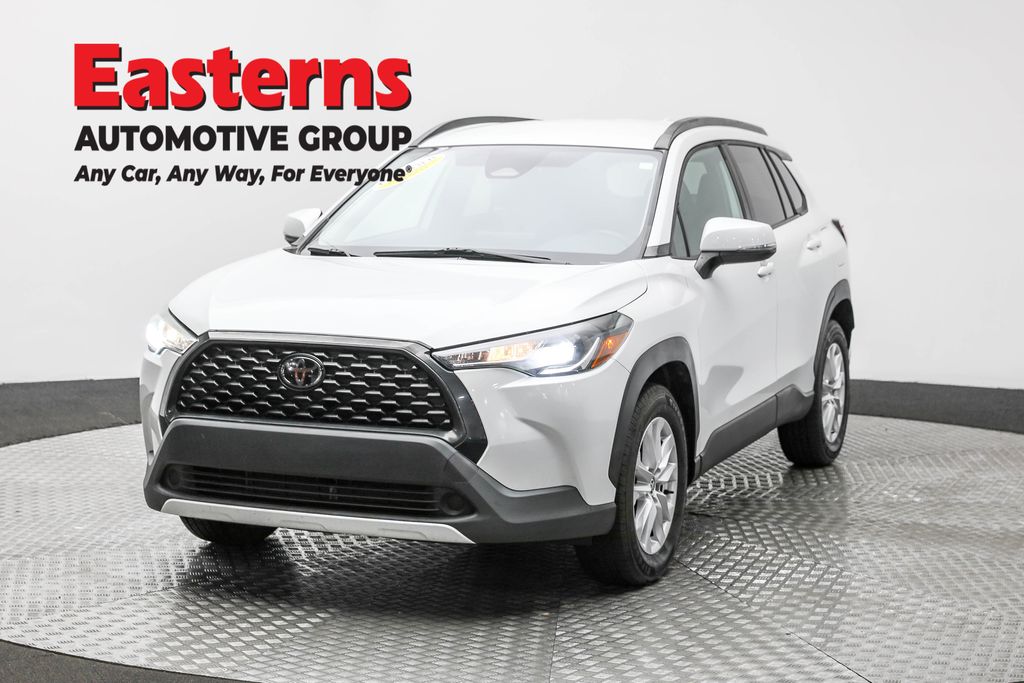 2023 Toyota Corolla Cross LE's photo