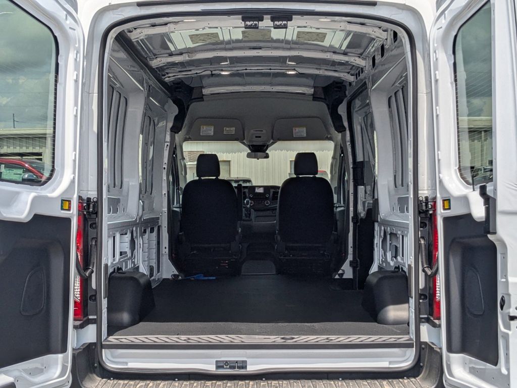 2025 Ford Transit 250