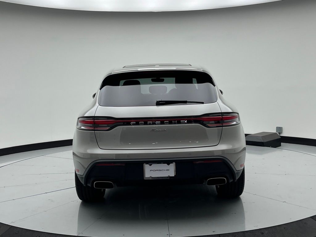 Thumbnail: 2025 Porsche Macan - 8