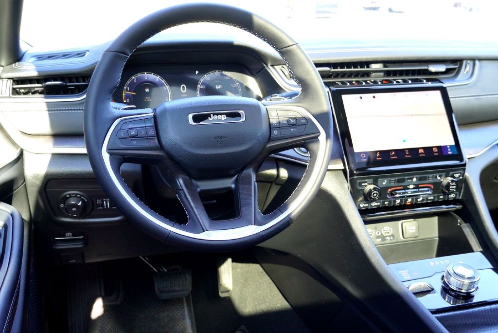 New Car 2025 Jeep Grand Cherokee L  Limited For Sale Under $50,000 In Taylor, Texas