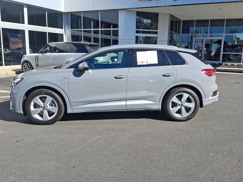 Thumbnail: 2025 Audi Q4 e-tron - 7