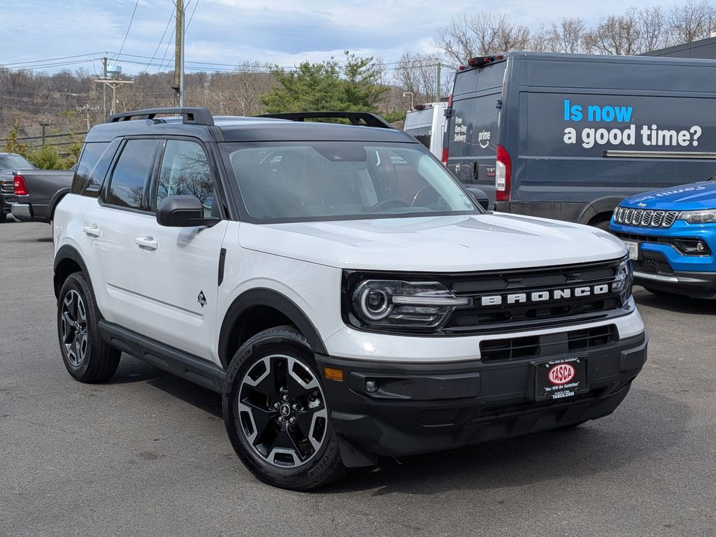 Oxford White 2022 Ford Bronco Sport Outer Banks AWD SUV / Crossover All-Wheel Drive 8-Speed Automatic