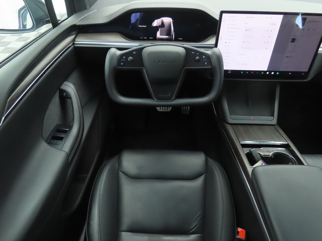 Thumbnail: 2023 Tesla Model X - 10