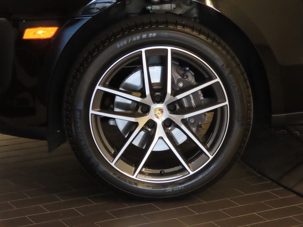 Thumbnail: 2026 Porsche Macan - 11