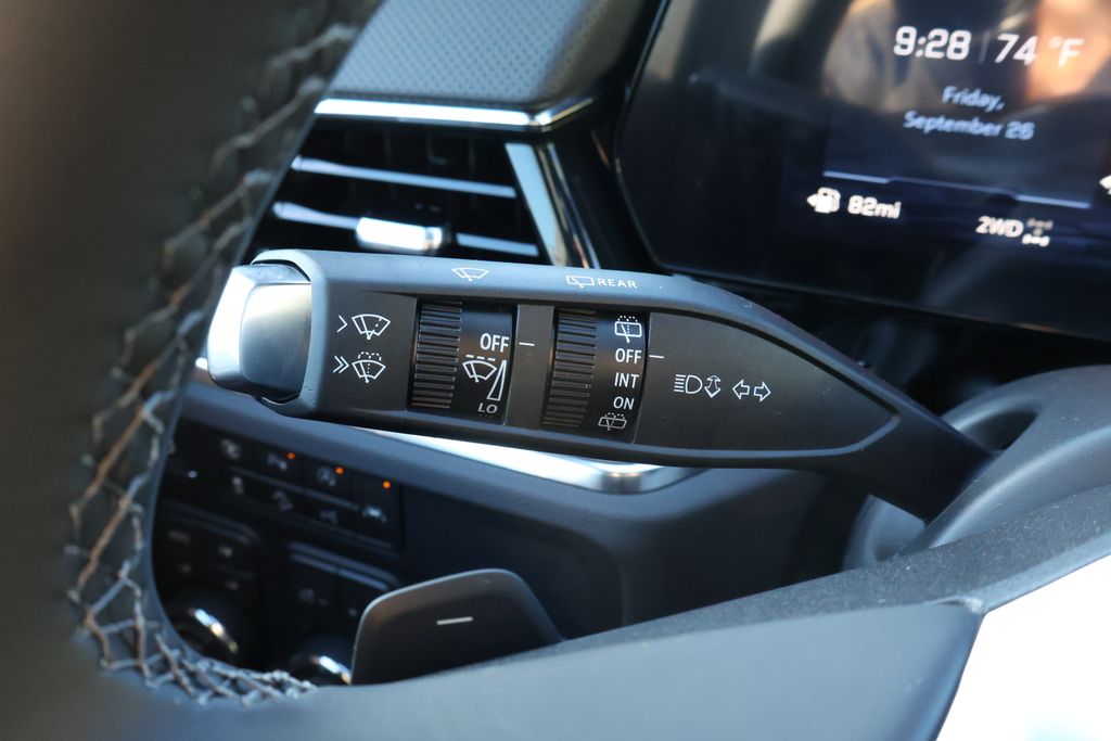 Thumbnail: 2026 Chevrolet Suburban - 26