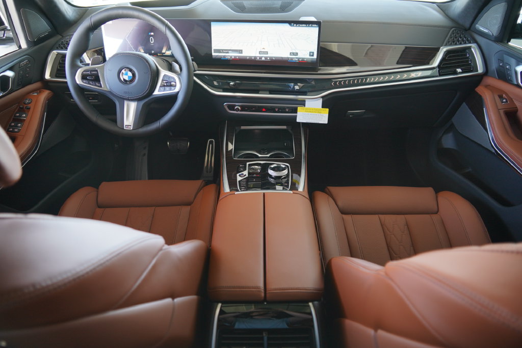 Thumbnail: 2027 BMW X7 - 20