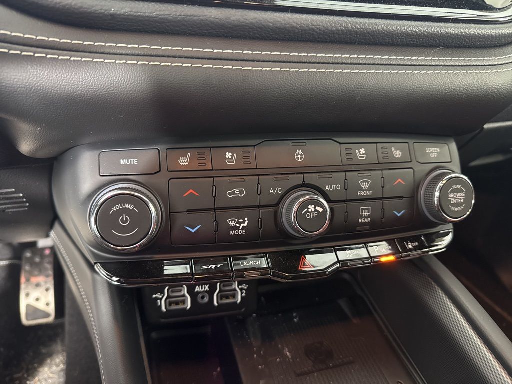 Thumbnail: 2023 Dodge Durango - 18