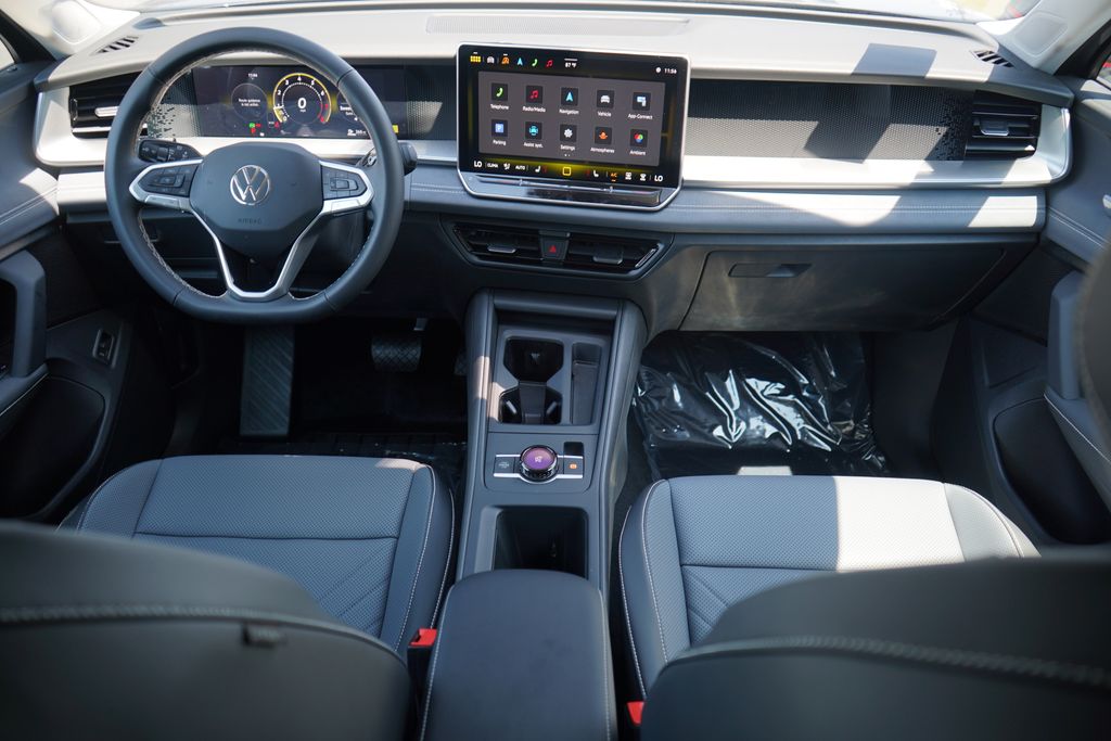 Thumbnail: 2025 Volkswagen Tiguan - 7