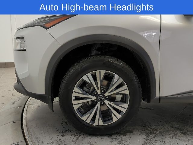 2022 Nissan Rogue SV - Photo 11