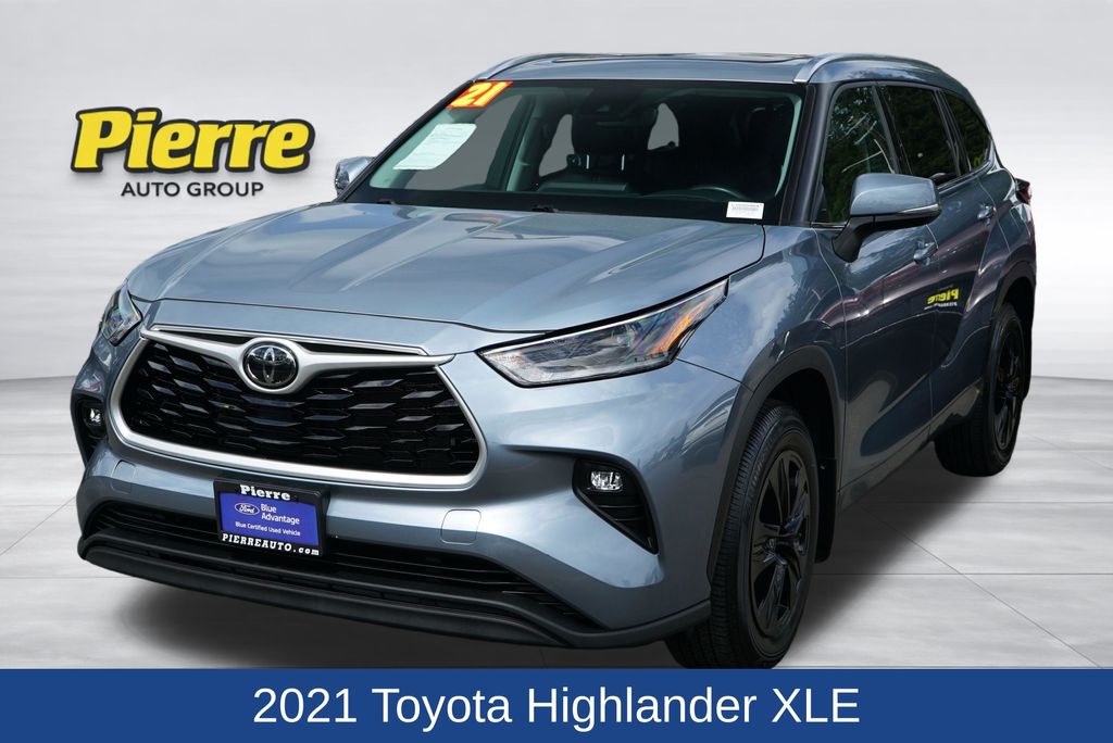 Moon Dust 2021 Toyota Highlander XLE AWD SUV / Crossover All-Wheel Drive 8-Speed Automatic
