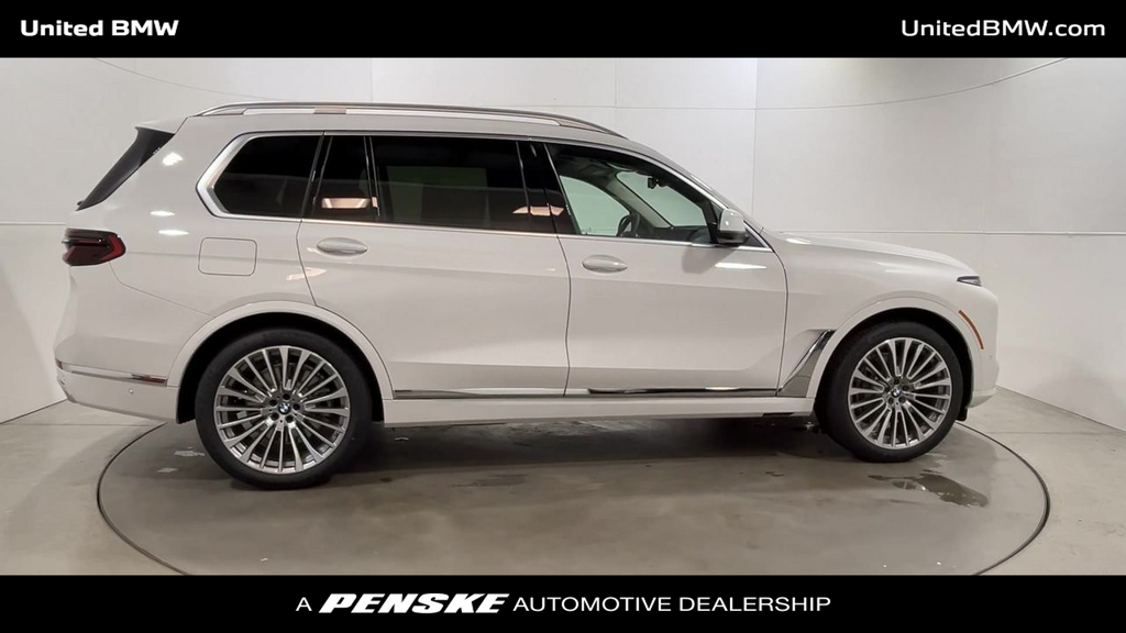 2025 BMW X7 xDrive40i 9