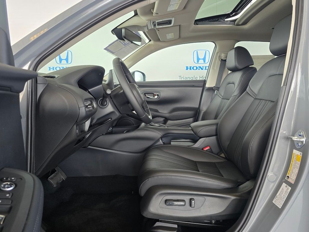 Thumbnail: 2027 Honda HR-V - 14