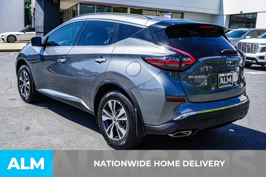 Used 2024 Gray Nissan SV image 5