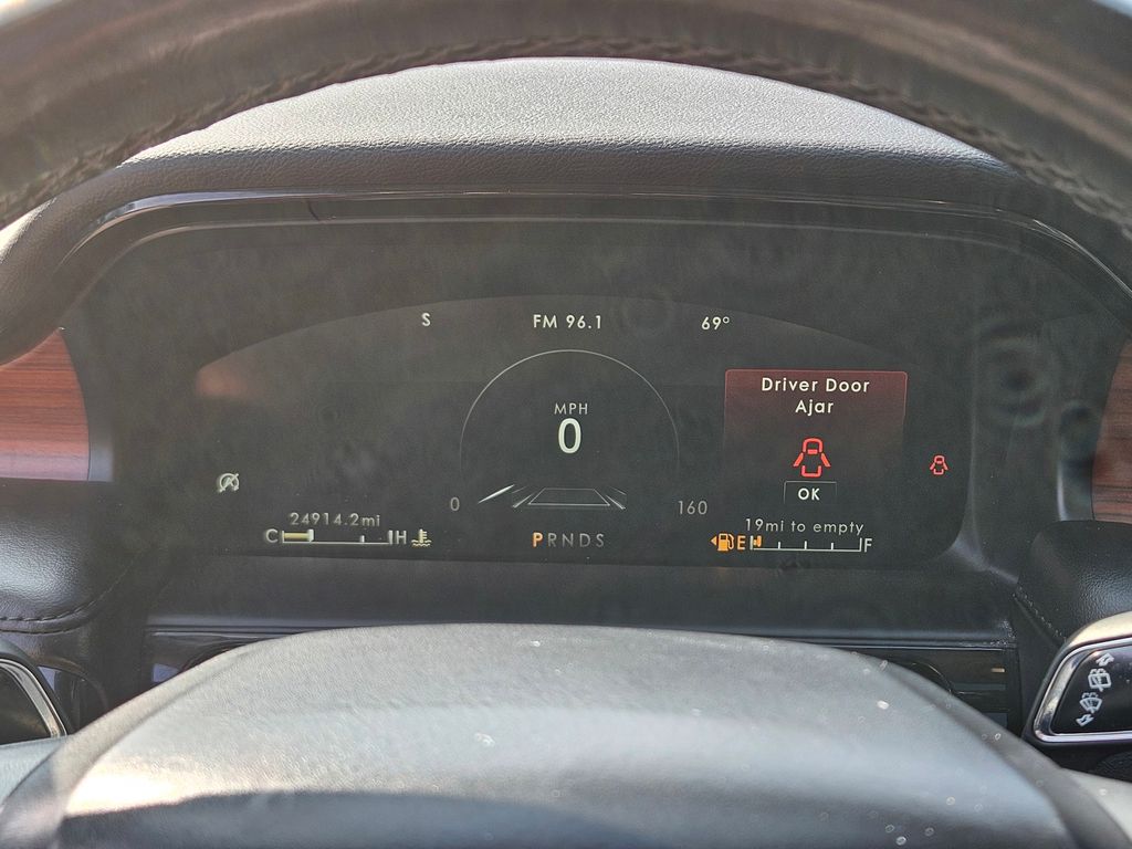 Used Car 2022 Lincoln Nautilus  Reserve For Sale Under $35,000 In San Marcos, Texas