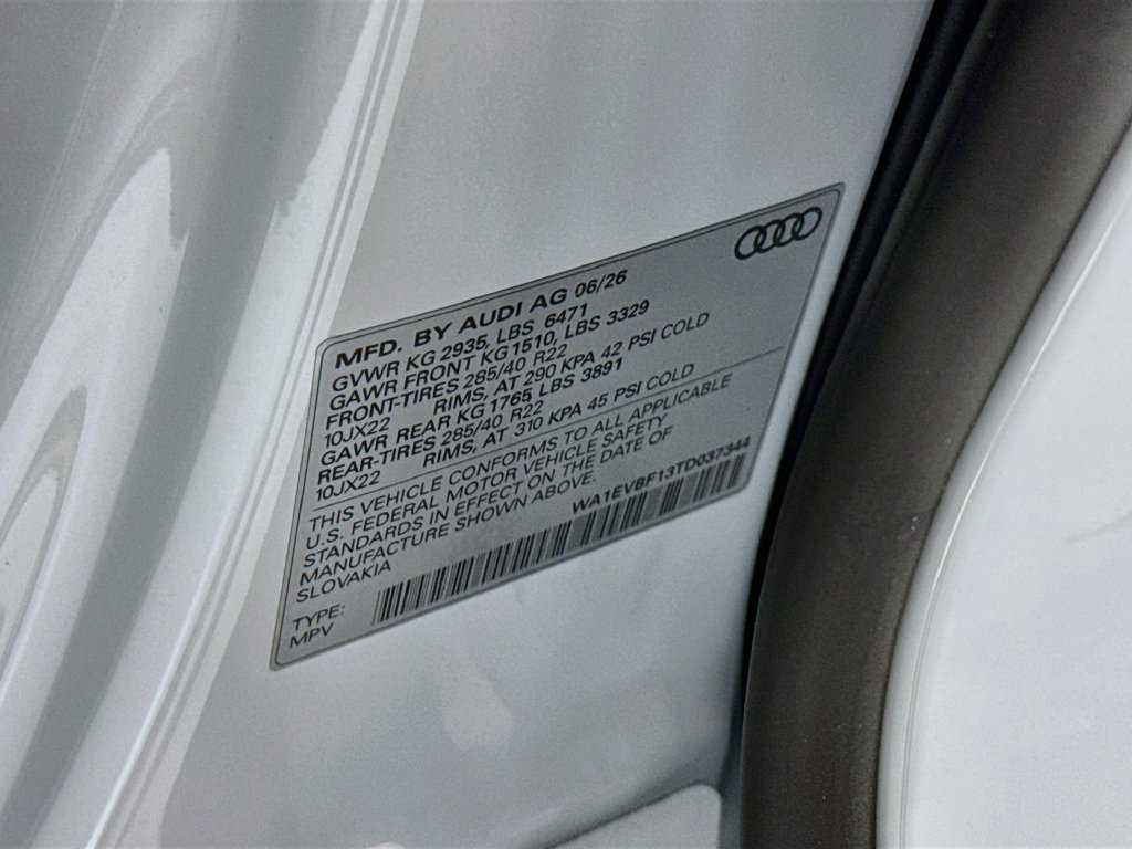 Thumbnail: 2026 Audi Q8 - 32