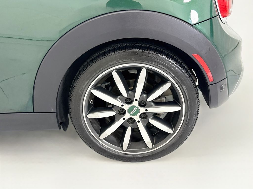 Used 2019 Green MINI Signature image 26