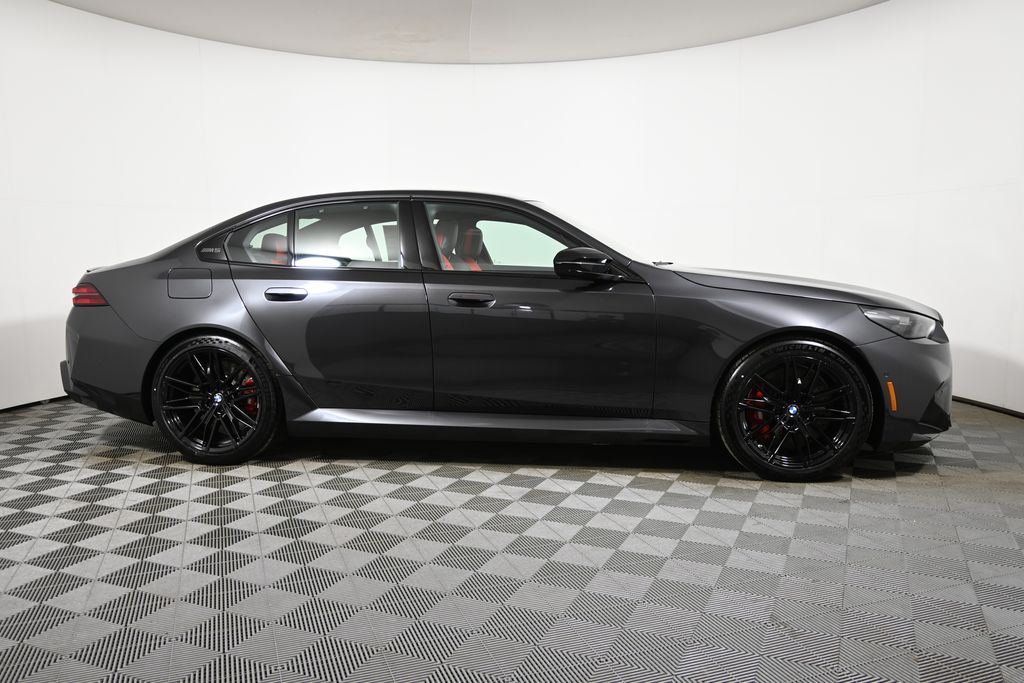 Thumbnail: 2026 BMW M5 - 8