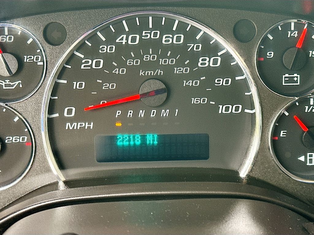 Used 2024 White GMC 4500 Van image 15