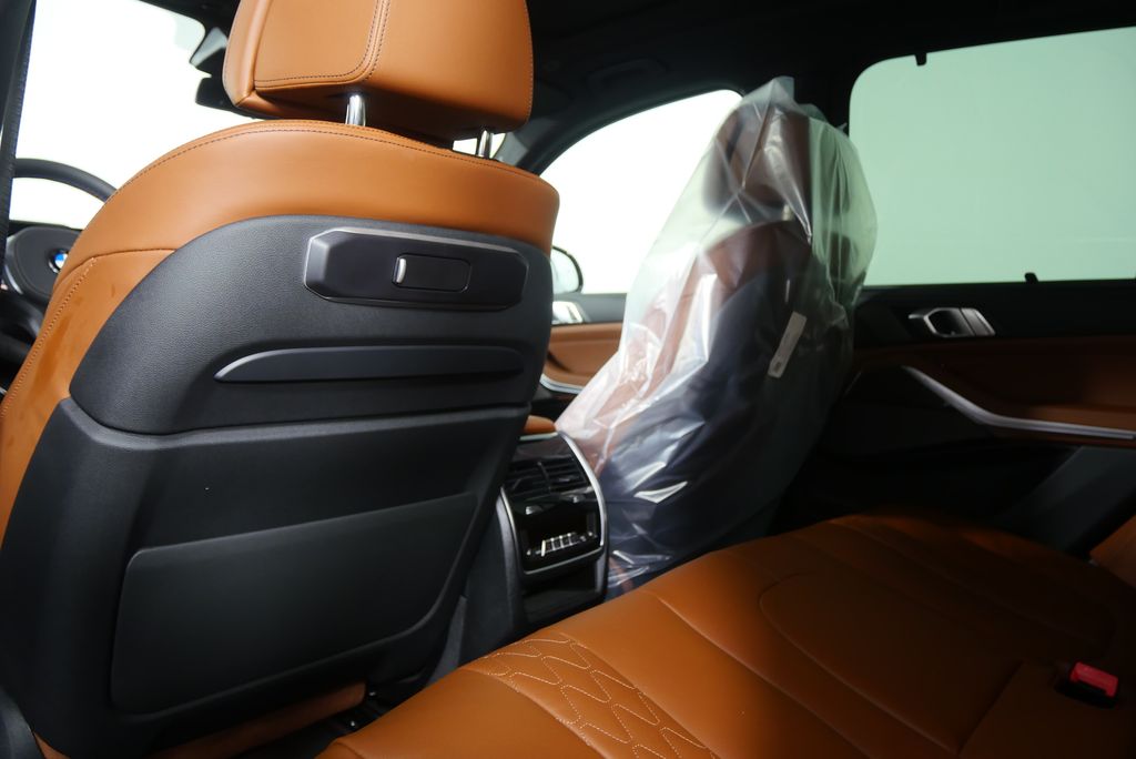 Thumbnail: 2026 BMW X5 - 17