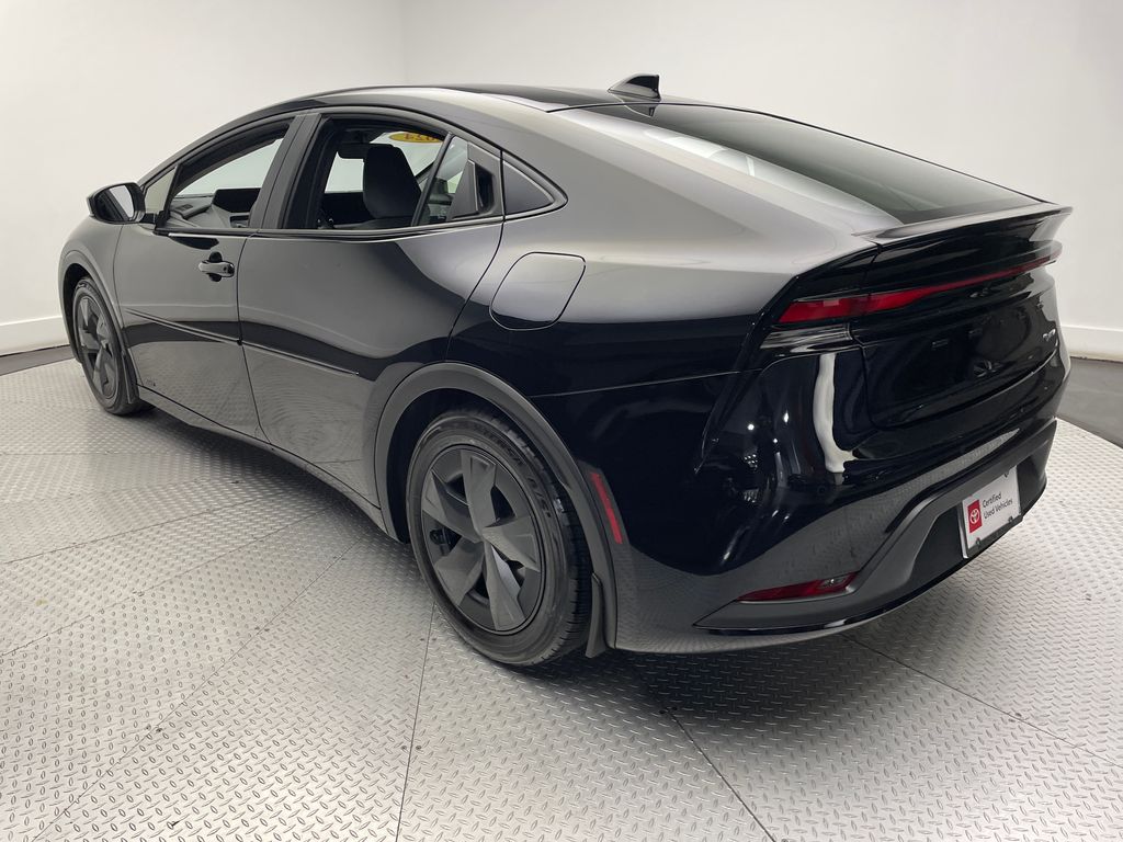 2024 Toyota Prius LE 7