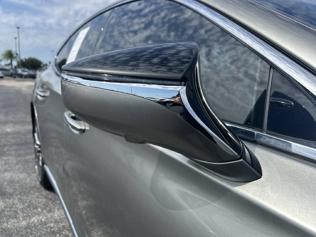Thumbnail: 2018 Lexus LS - 27