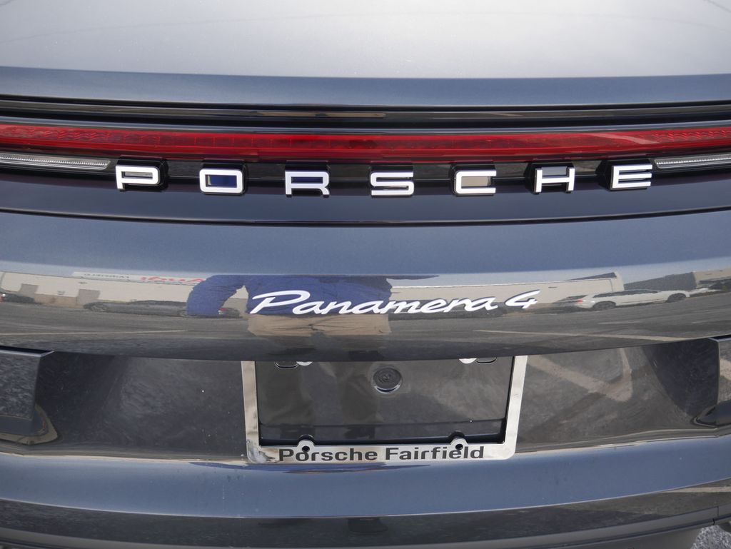 Thumbnail: 2026 Porsche Panamera - 11