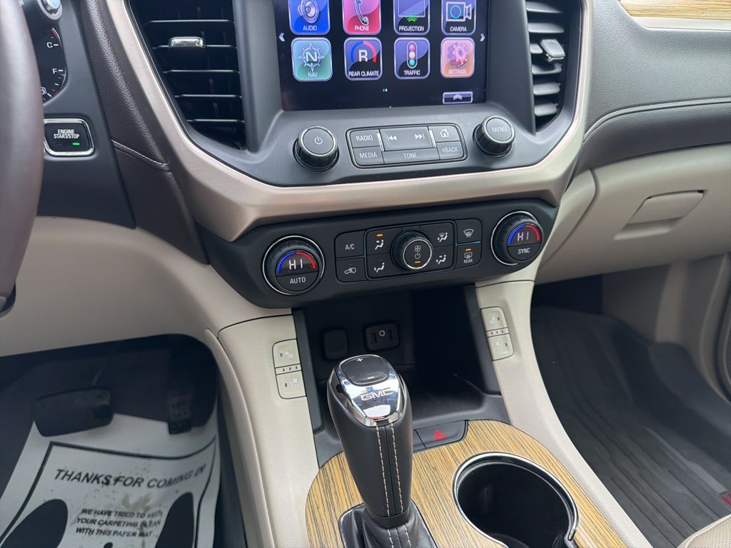 Thumbnail: 2017 GMC Acadia - 16