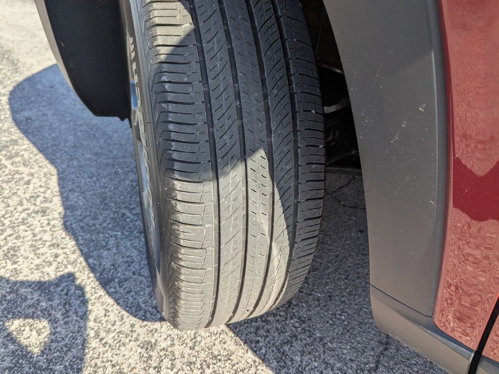 used 2025 Chevrolet Trax car, priced at $18,993