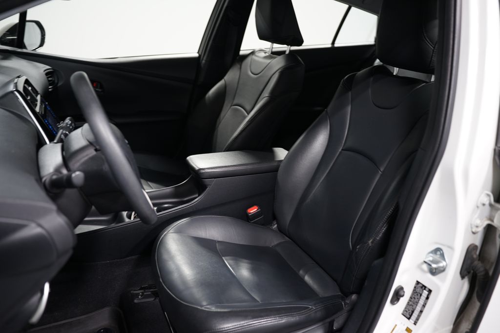 2018 Toyota Prius Two 6