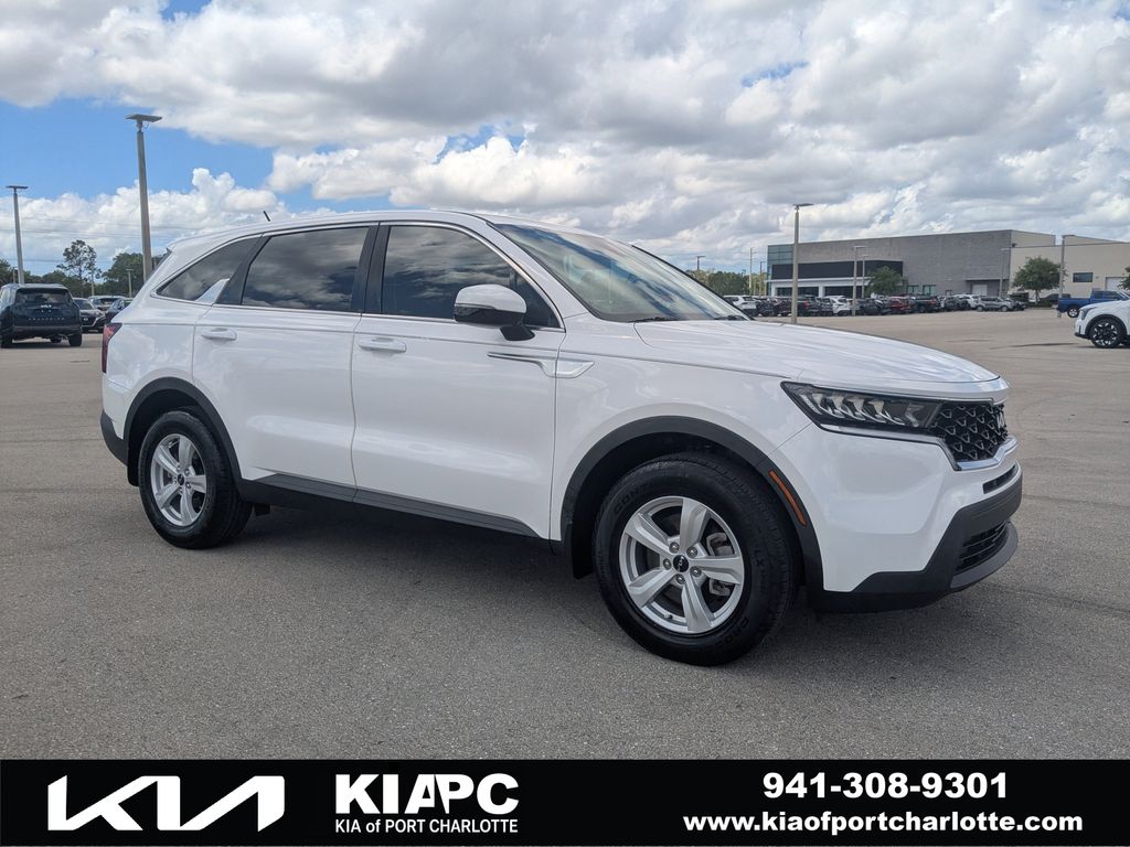 Glacial White Pearl 2022 Kia Sorento LX FWD SUV / Crossover Front-Wheel Drive 8-Speed Automatic