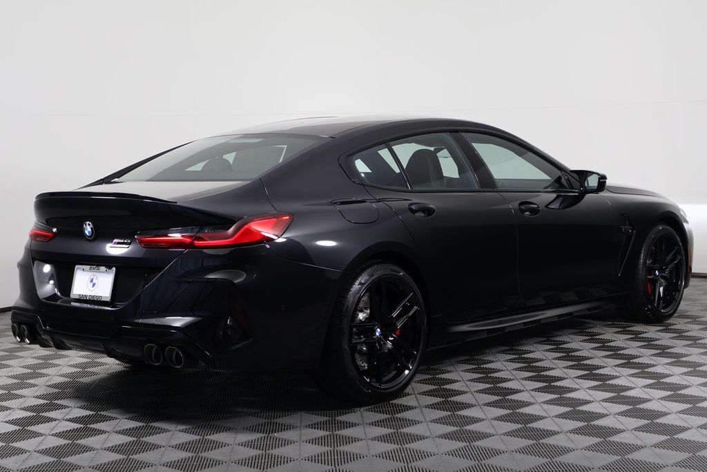 Thumbnail: 2025 BMW M8 - 2