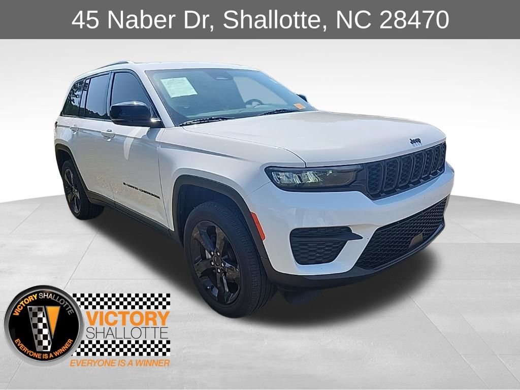 Bright White Clearcoat 2023 Jeep Grand Cherokee SUV / Crossover Four-Wheel Drive 8-Speed Automatic