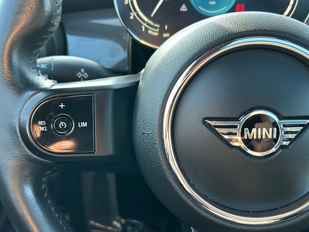 Thumbnail: 2022 MINI Cooper - 18