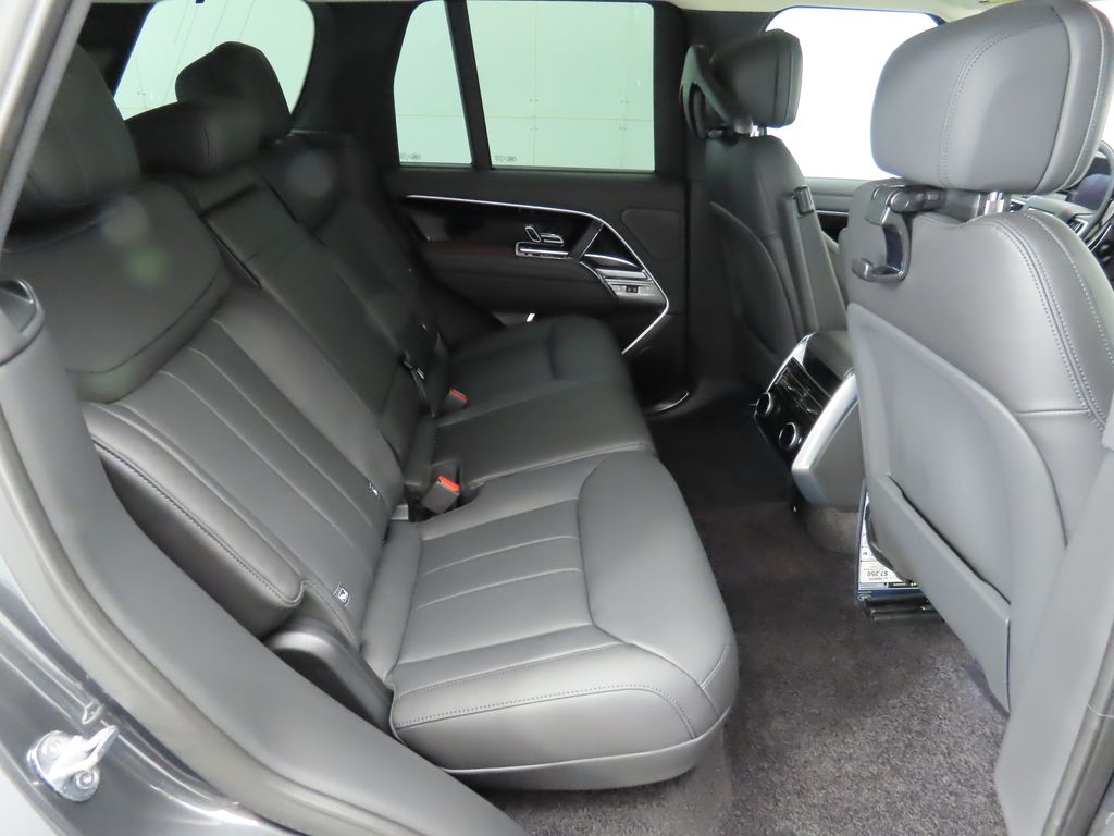 Thumbnail: 2025 Land Rover Range Rover - 22