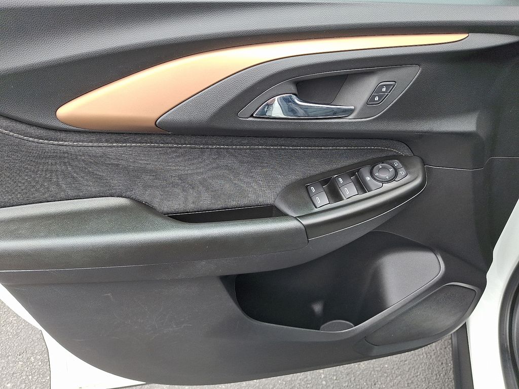 Thumbnail: 2023 Chevrolet TrailBlazer - 12