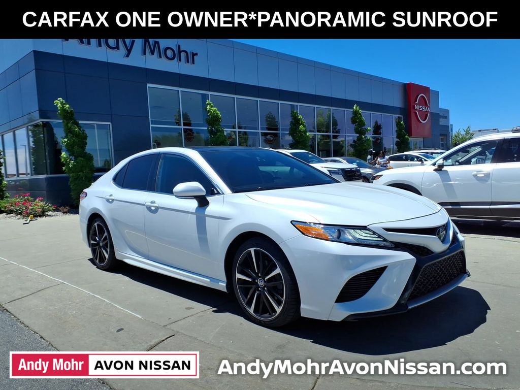 White (Wind Chill Pearl) 2020 Toyota Camry XSE FWD Sedan Front-Wheel Drive 8-Speed Automatic