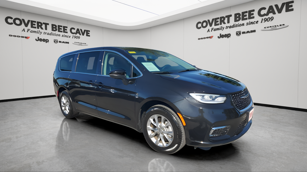 Used Car 2023 Chrysler Pacifica  Touring L For Sale Under $40,000 In Austin, Texas
