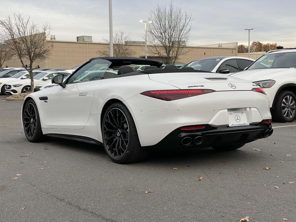 2025 Mercedes-Benz SL-Class AMG SL 43 7