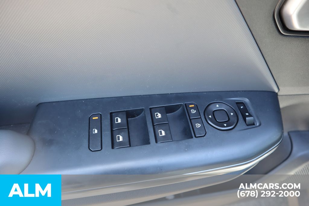 Used 2025 Blue Kia LXS image 16