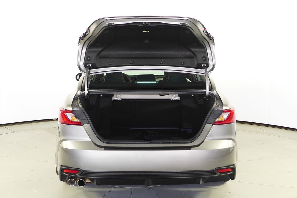 Thumbnail: 2025 Toyota Camry - 10