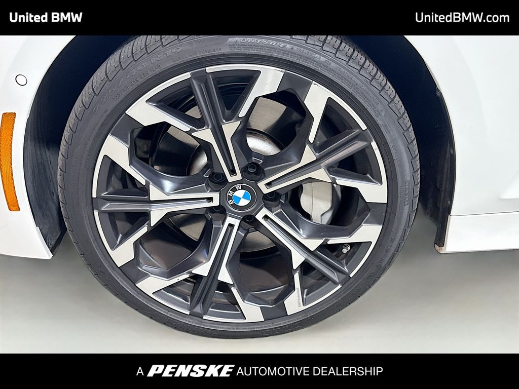 Thumbnail: 2025 BMW 3 Series - 2