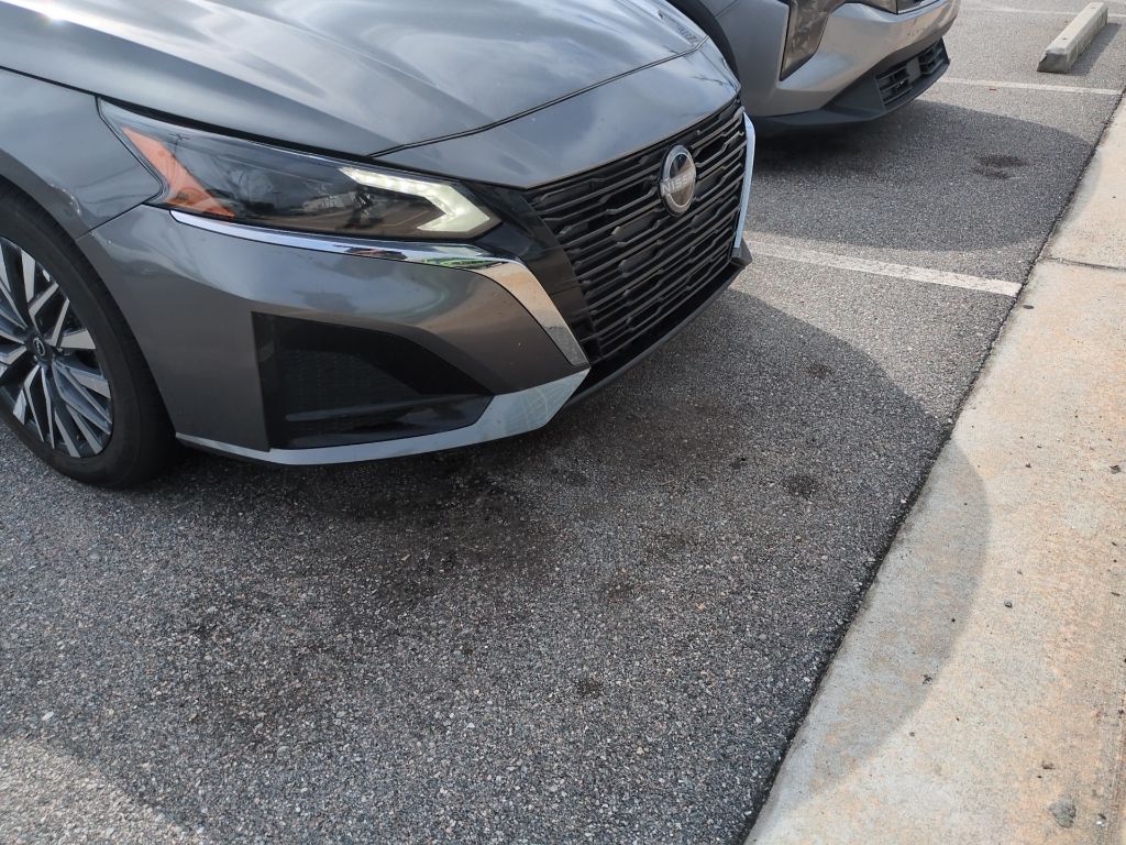 Used 2025 Gray Nissan 2.5 SV image 2