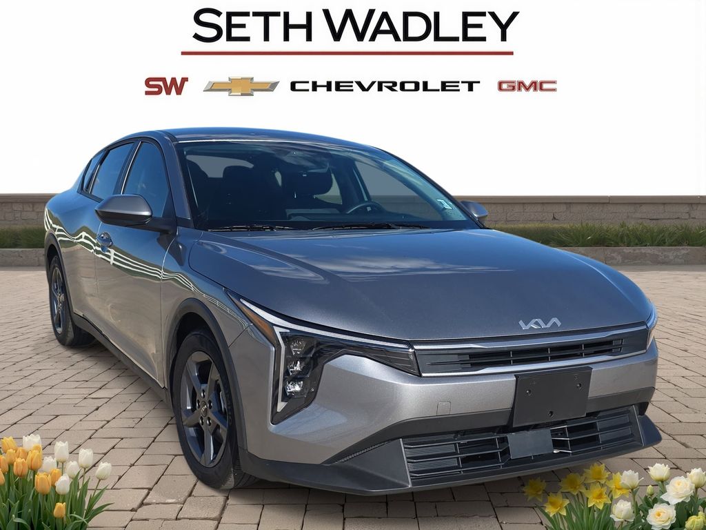 2025 Kia K4 LXS FWD