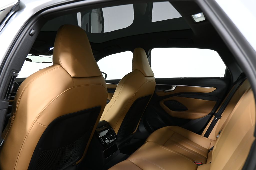 Thumbnail: 2026 Audi A6 - 26