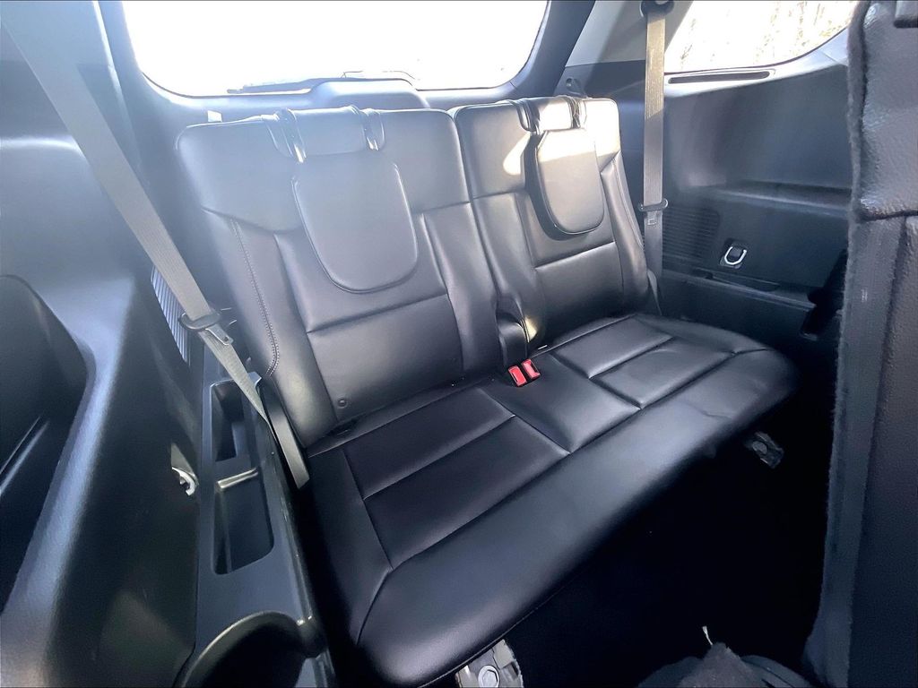 2023 Ford Explorer — photo 17